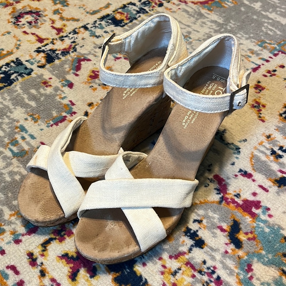 TOMS Womens wedges Size 8.5